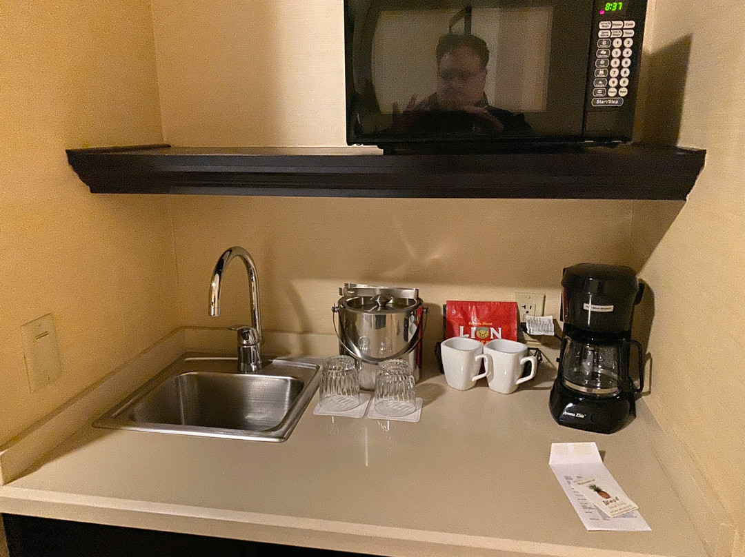 West Inn & Suites Carlsbad主图