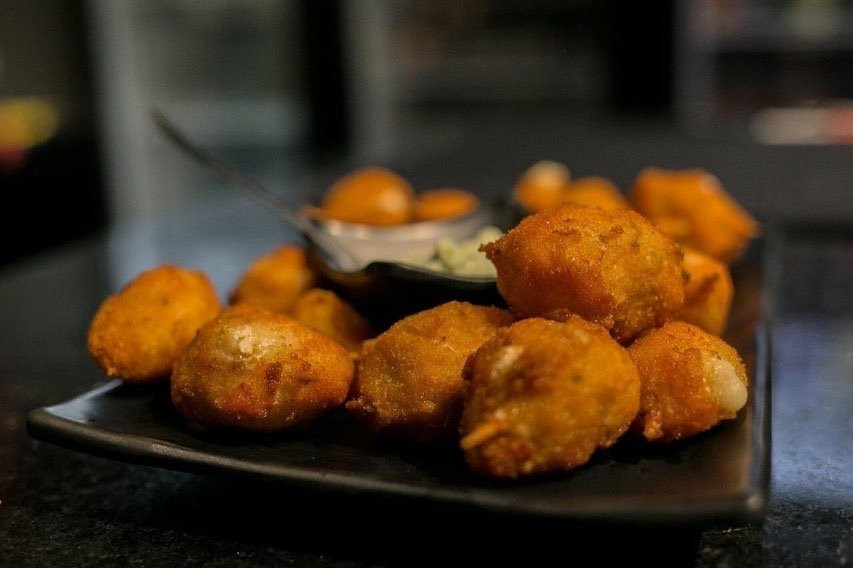 Porão Beer & More-多明戈斯-马丁斯必去景点