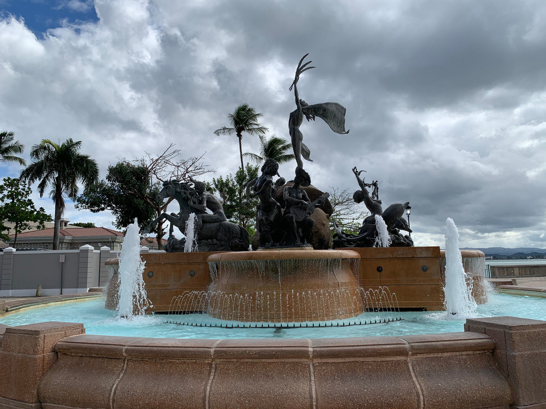 Roots Fountain-圣胡安必去景点