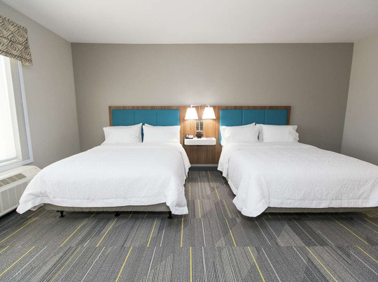 Hampton Inn Mustang主图