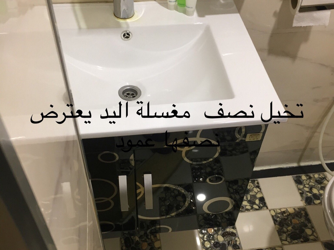 Roomi Suites Hotel主图