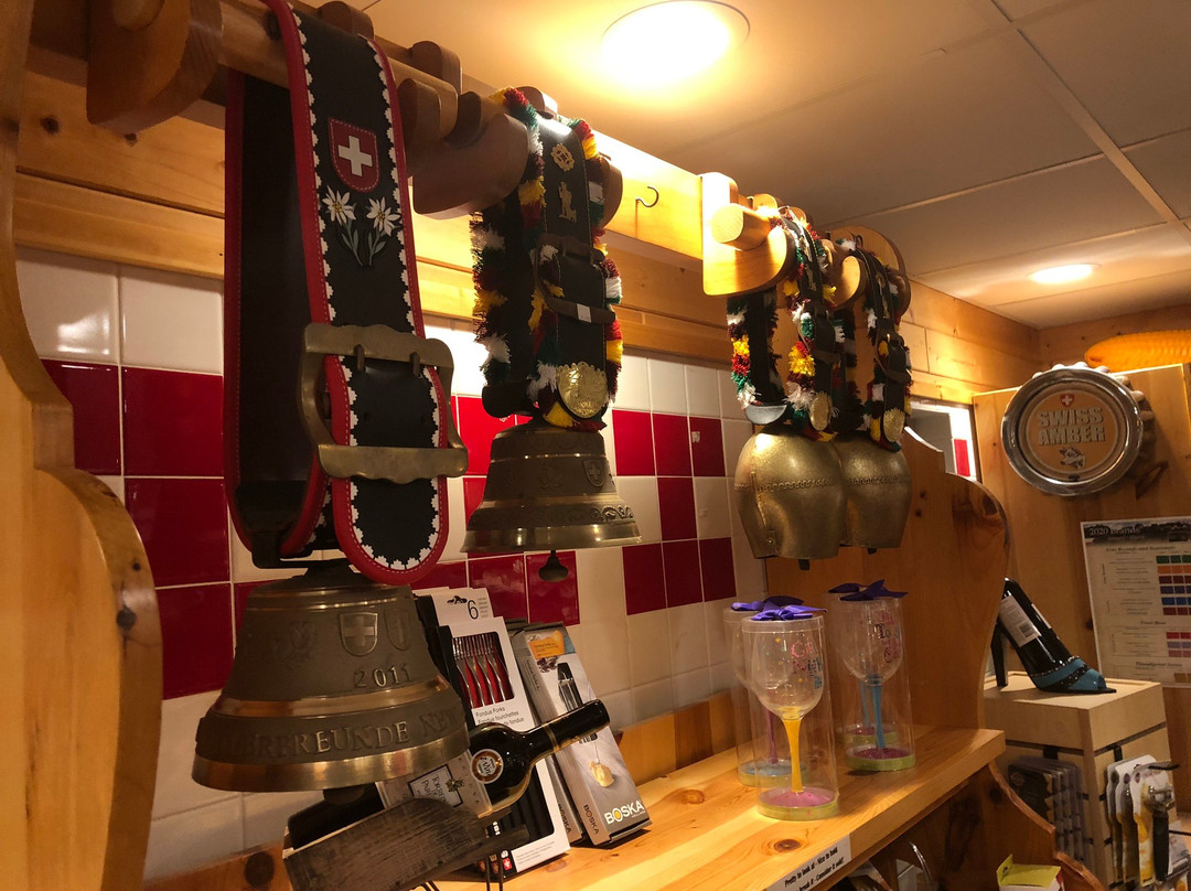 The Alp and Dell Cheese Store-Monroe必去景点