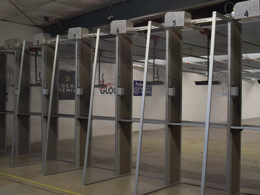 Triggers and Bows Family Shooting Range-Brantford必去景点