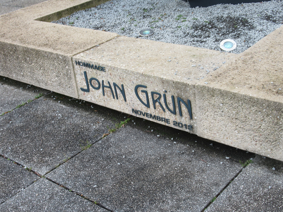 Monument pour John Grün景点图片