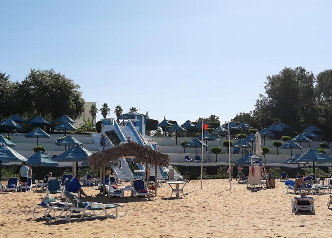 阿斯阿尔凯麦海滩酒店主图