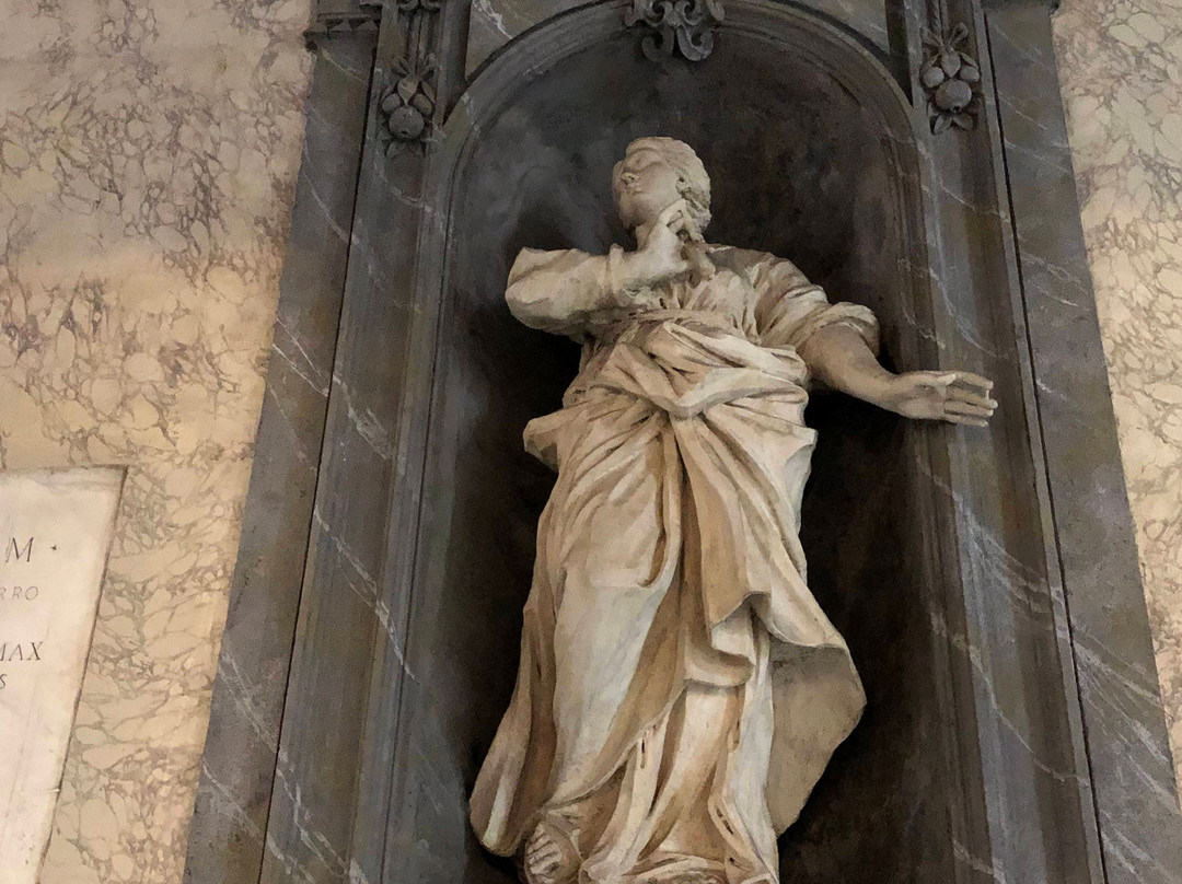 Skip the Line - Colosseum, Roman Forum, and Palatine Hill Tour景点图片