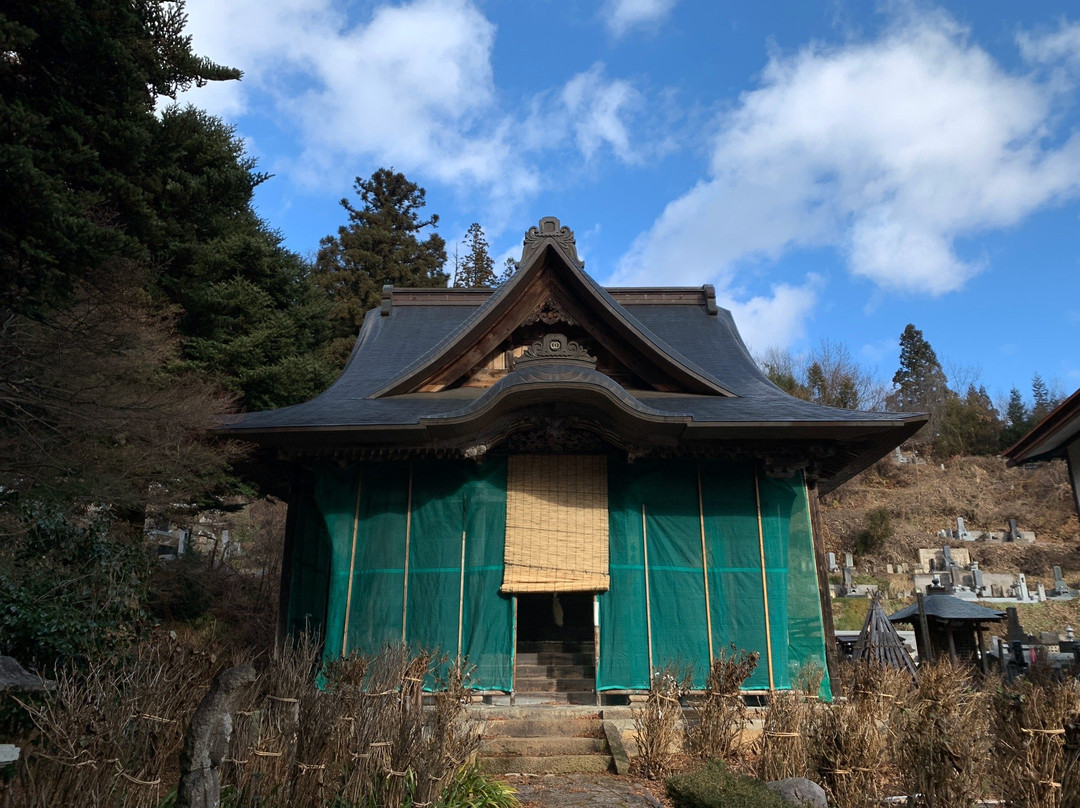 Keji Maeda's Tomb景点图片