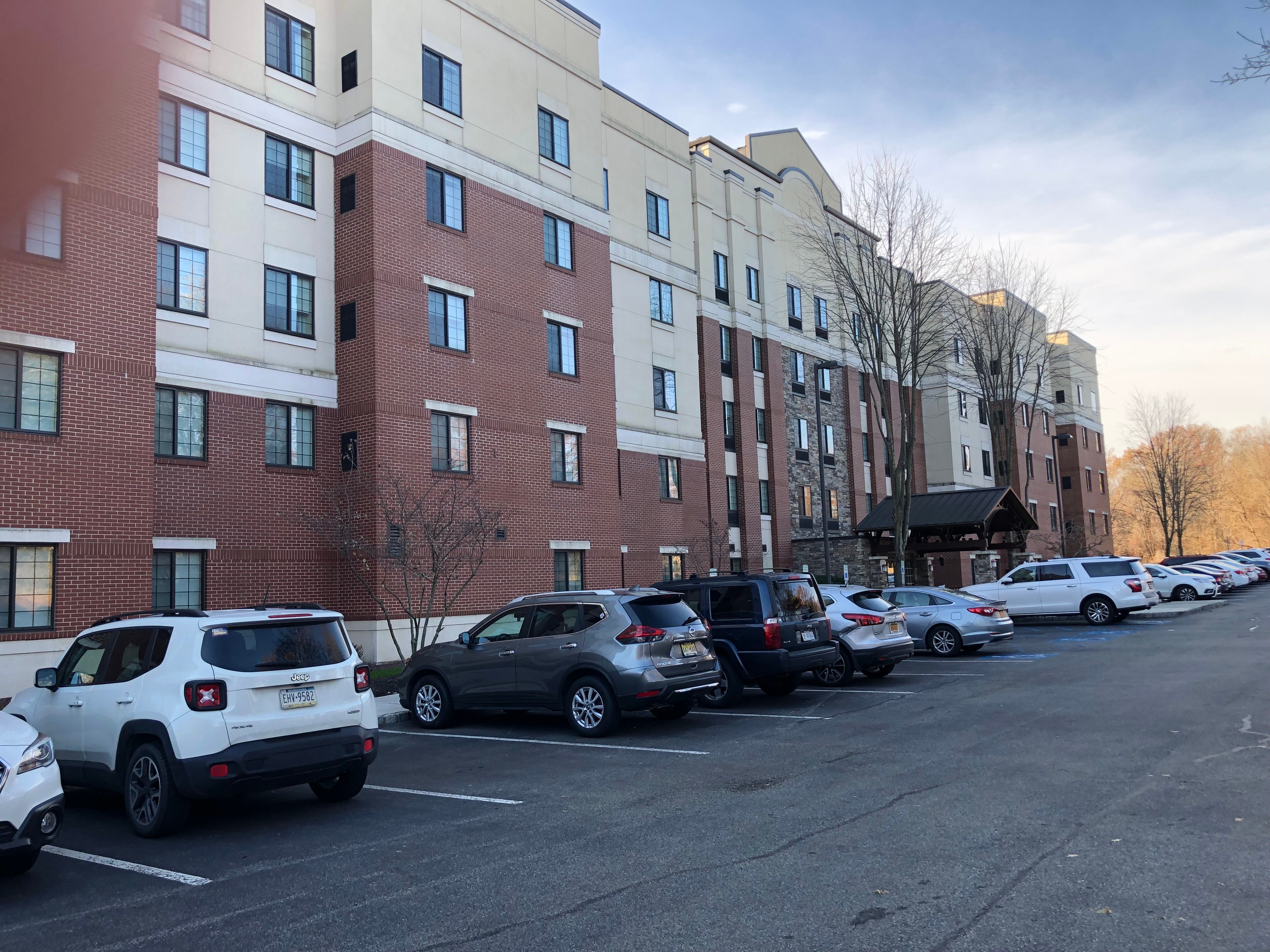 Homewood Suites by Hilton Parsippany-Troy Hills-浴室