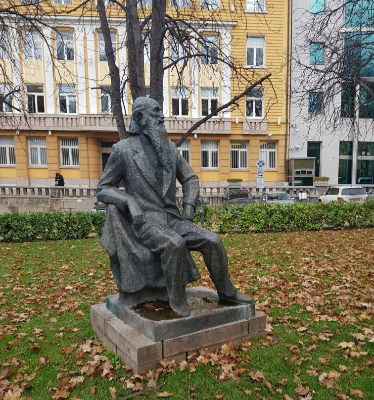 Memorial Vladimir Dimitrov-Maystora-Kocherinovo必去景点