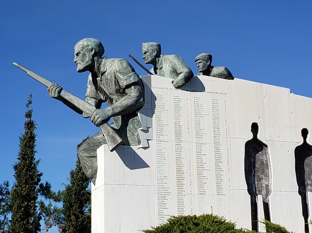 Distomo Massacre Memorial景点图片