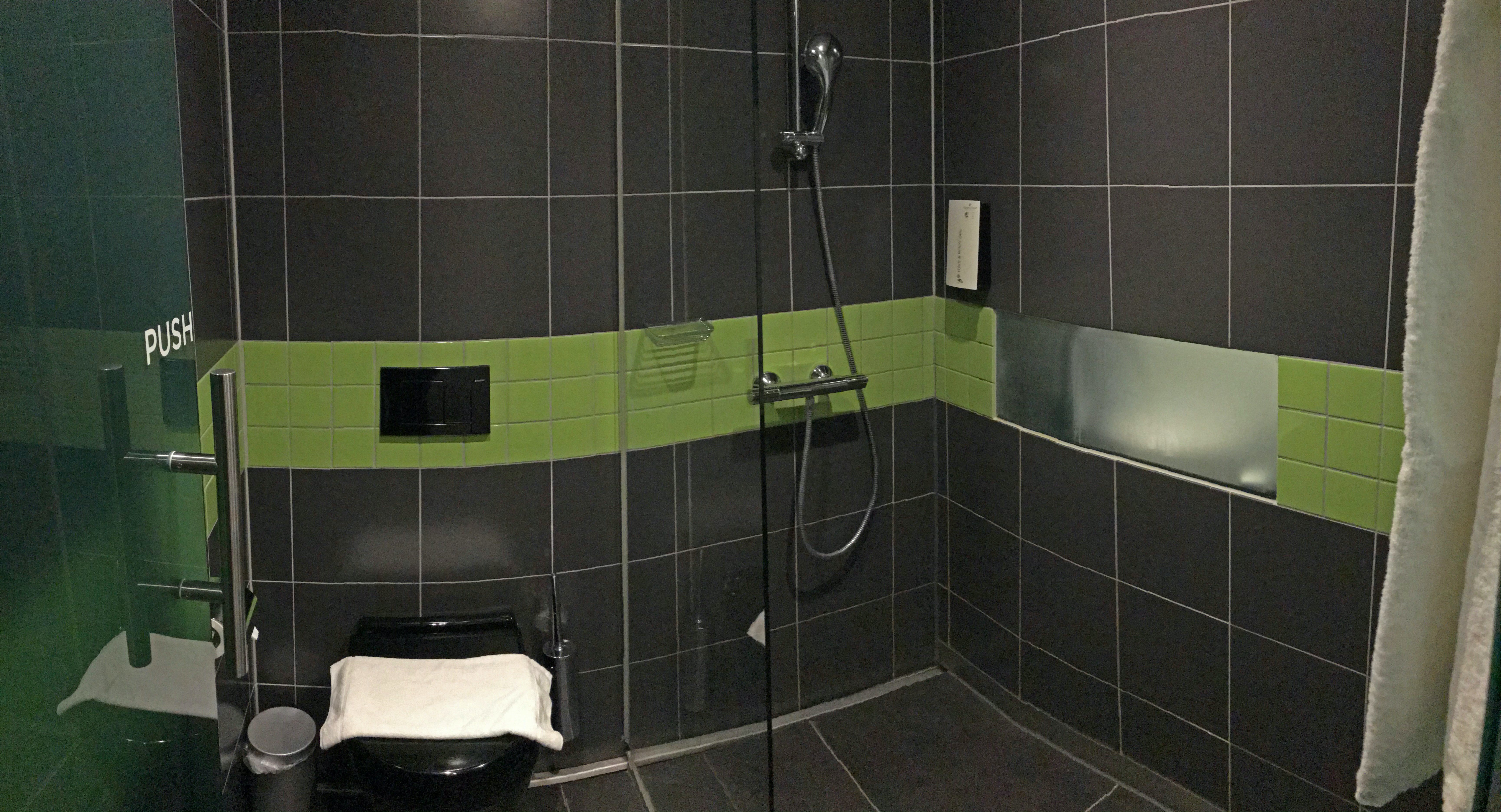 Tulip Inn Eindhoven Airport-浴室