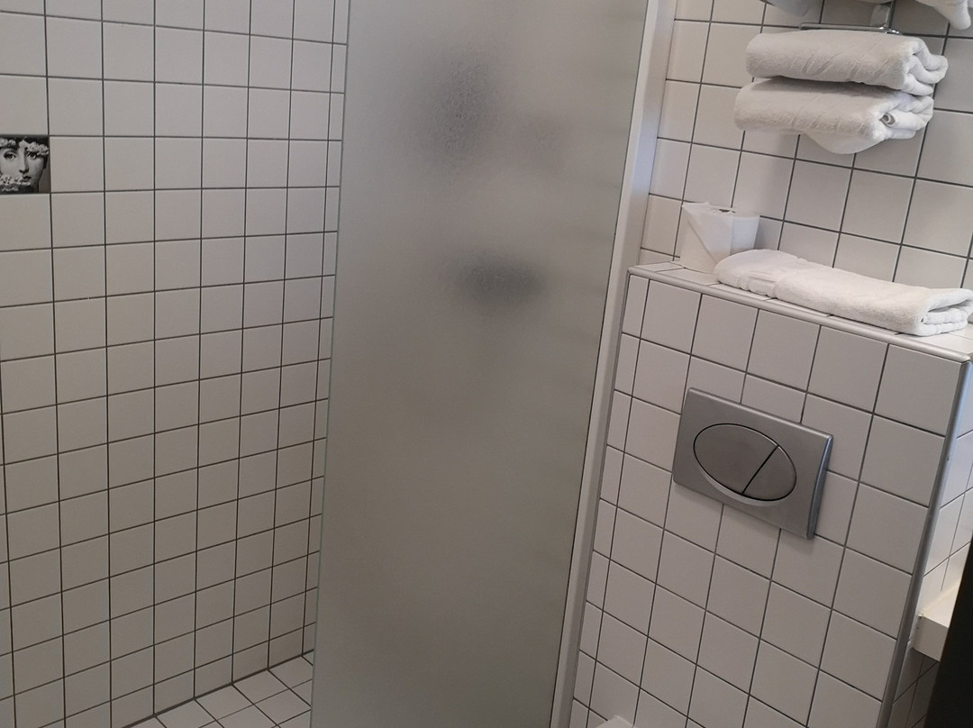 安伯顿克莱佩达酒店主图