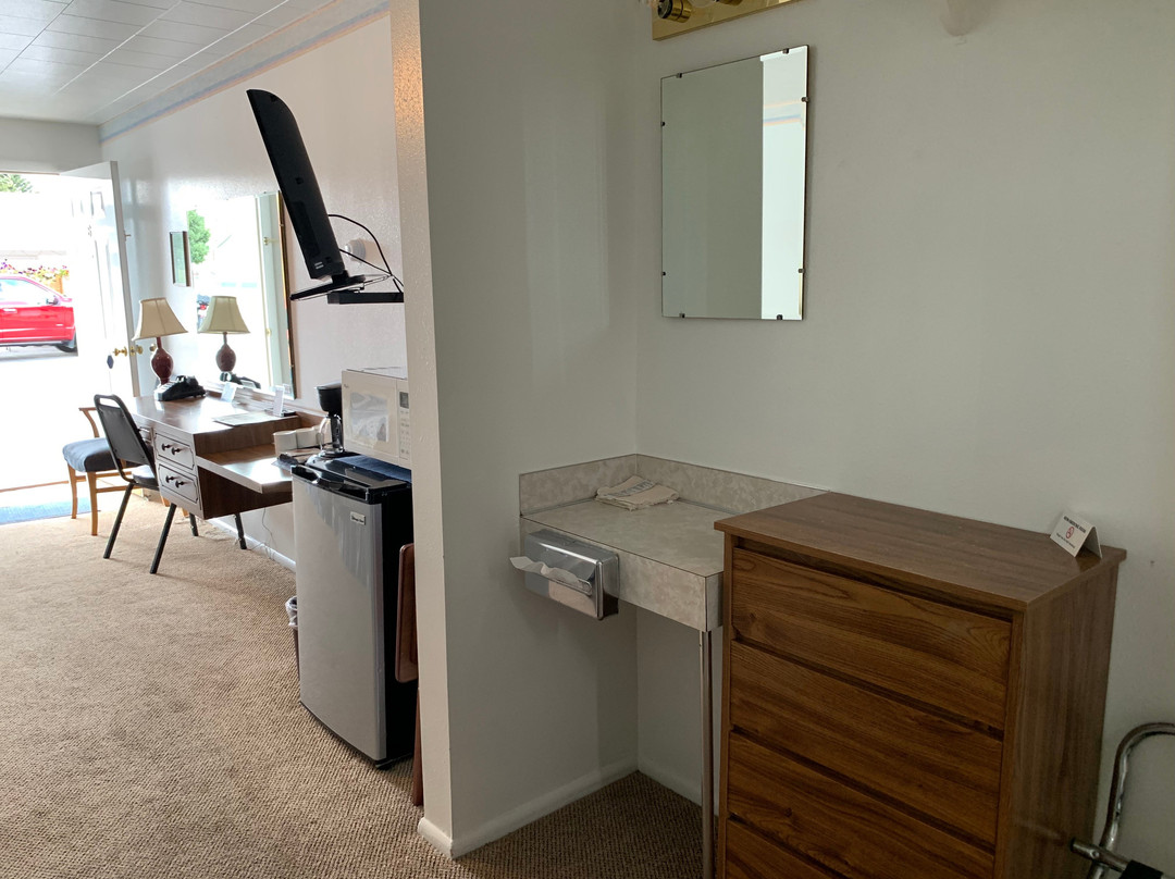 Fossil Butte Motel主图