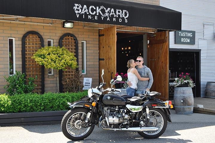 2 Brown Dogs Sidecar Adventures-温哥华必去景点