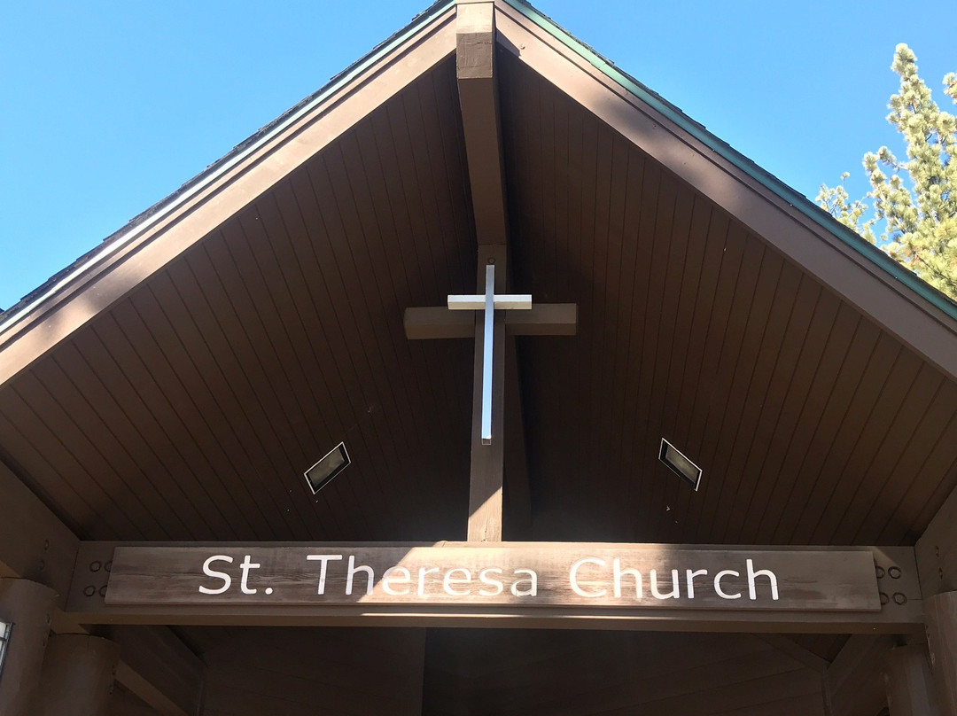 St Theresa Catholic Church-南太浩湖必去景点