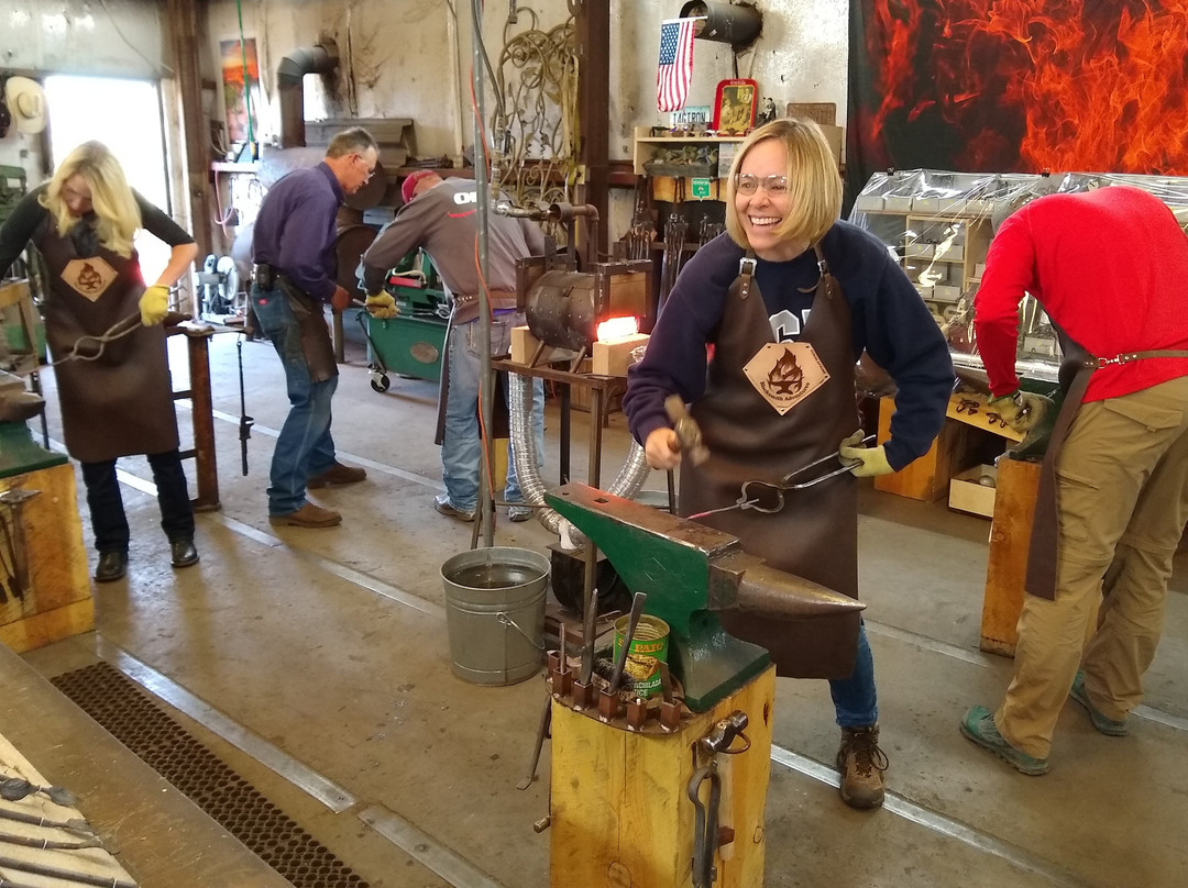 Blacksmith Adventures-卡纳布必去景点