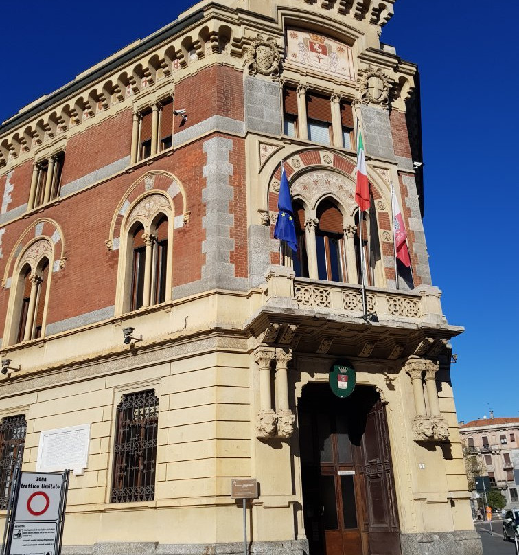 Piazza San Magno景点图片