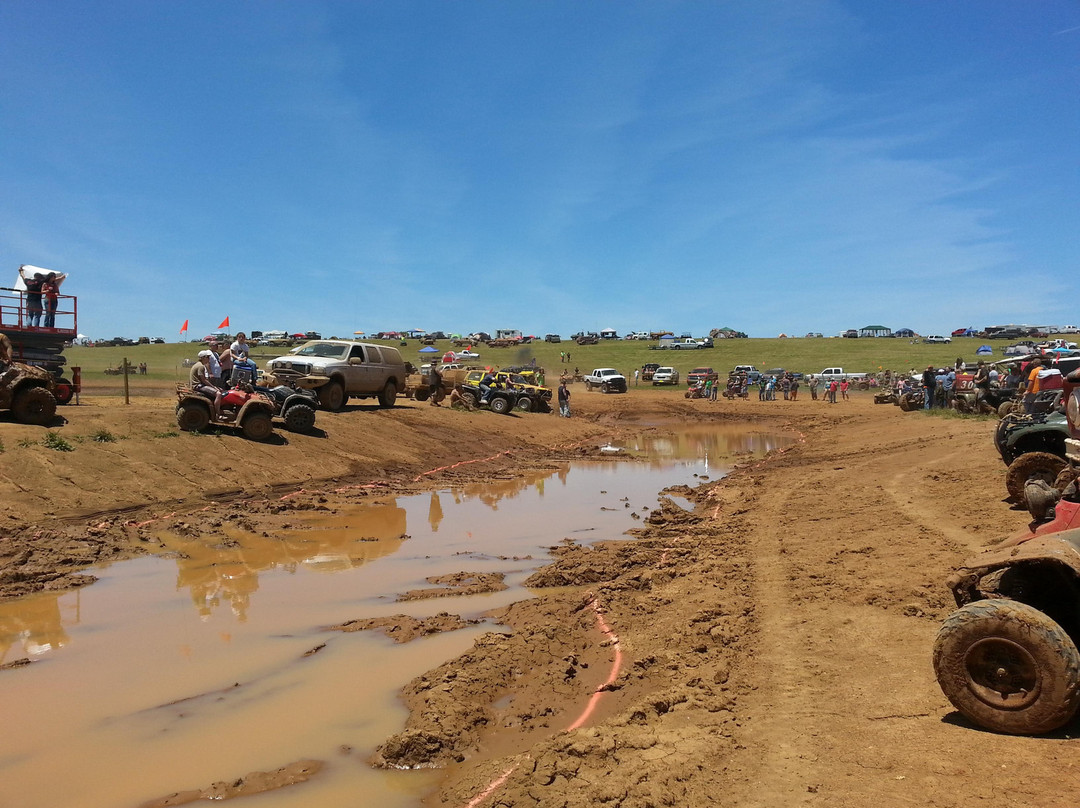 Redneck Resort Mud Park景点图片