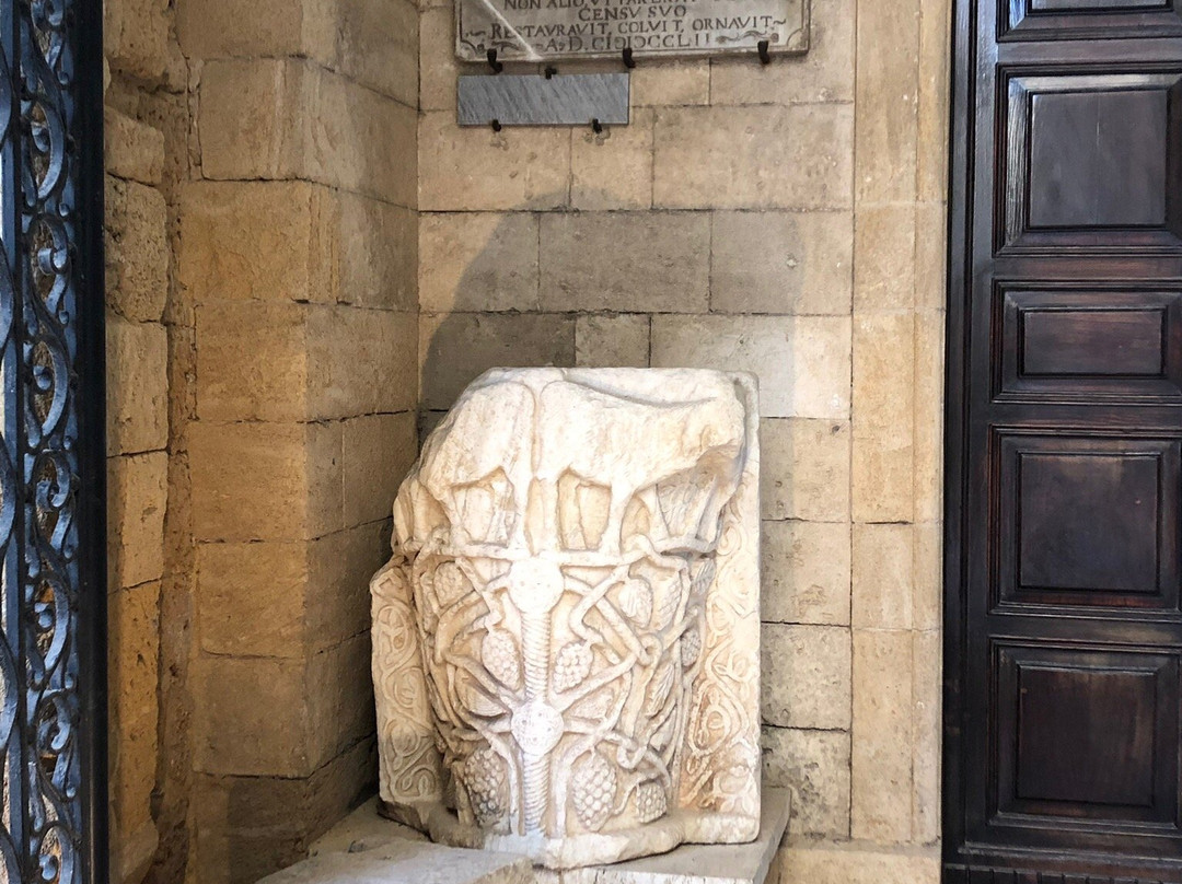 Portico dei Cavalieri Templari-布林迪西必去景点