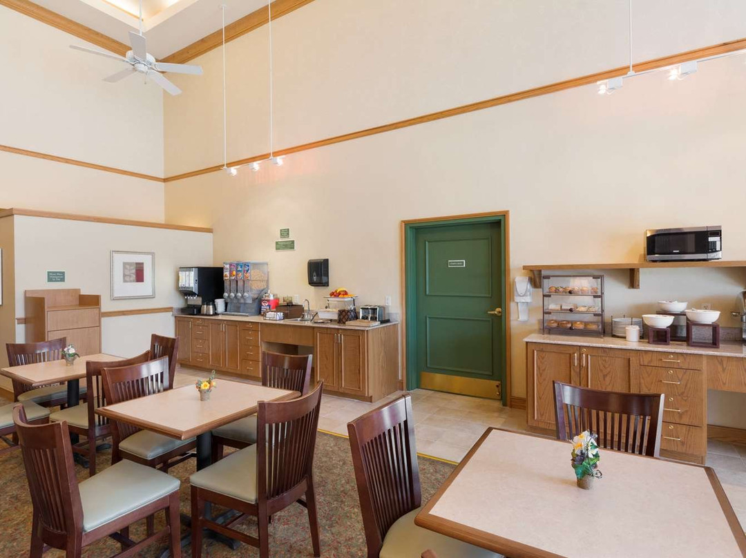 Country Inn & Suites by Radisson, Covington, LA主图