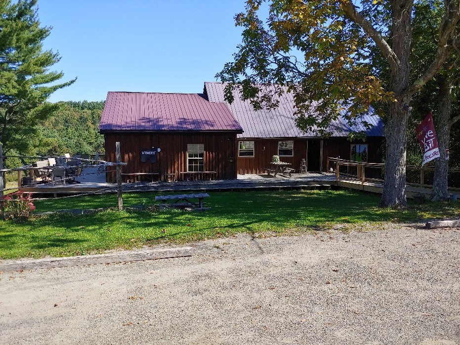 Black Bear Winery景点图片