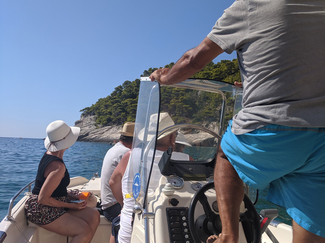 Borsalino Apartments主图