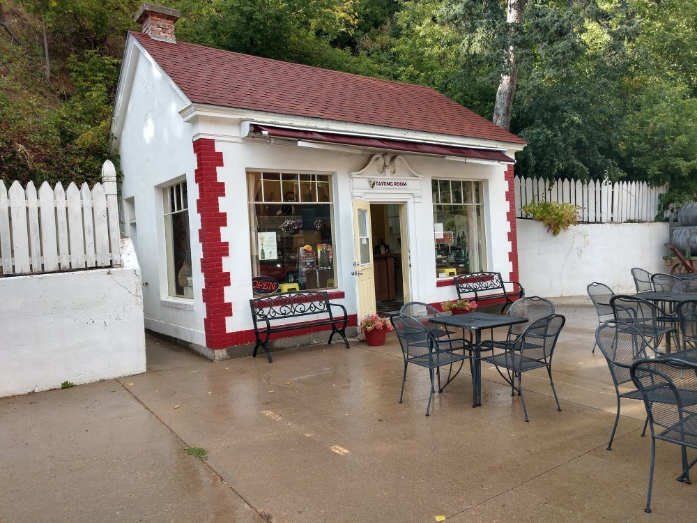 Belle Joli Winery Tasting Room-戴德伍德必去景点