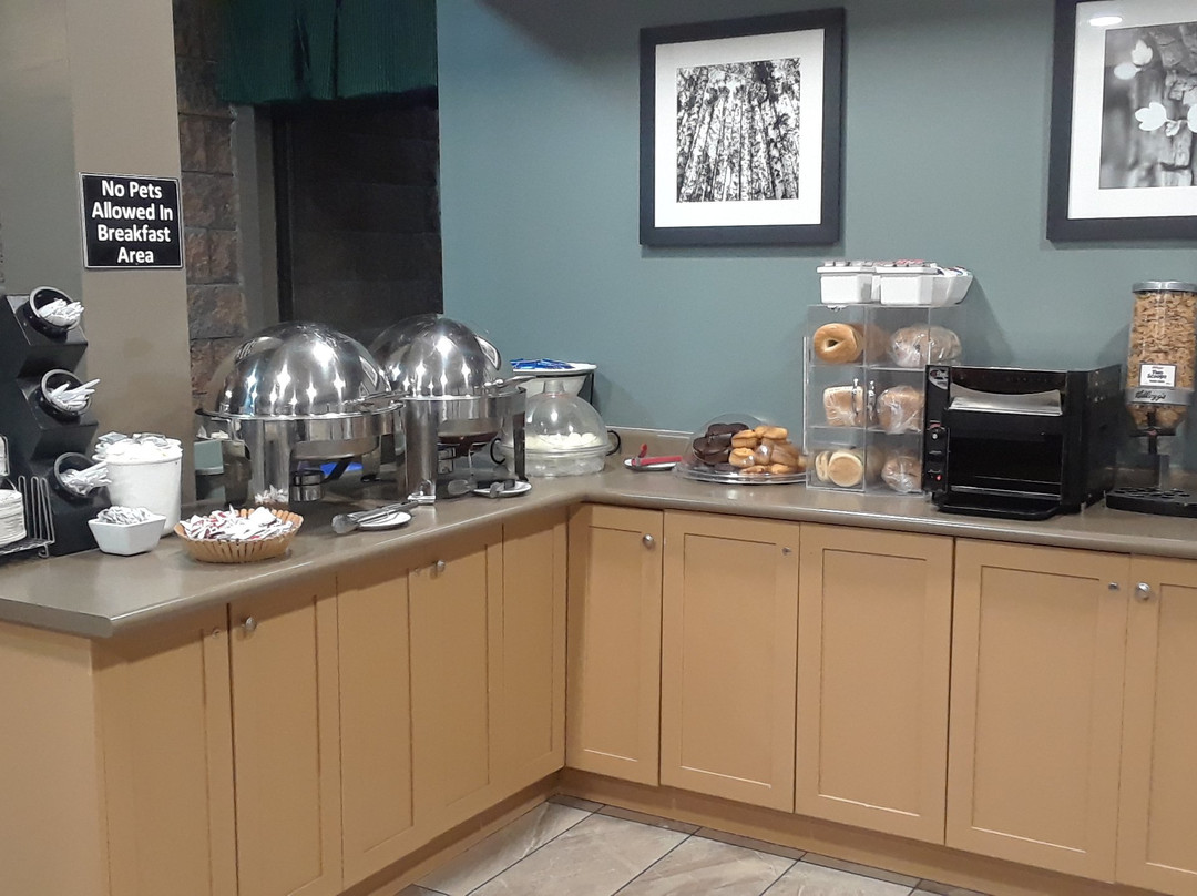 Ontario Travel Information Centre - Barrie-巴利必去景点