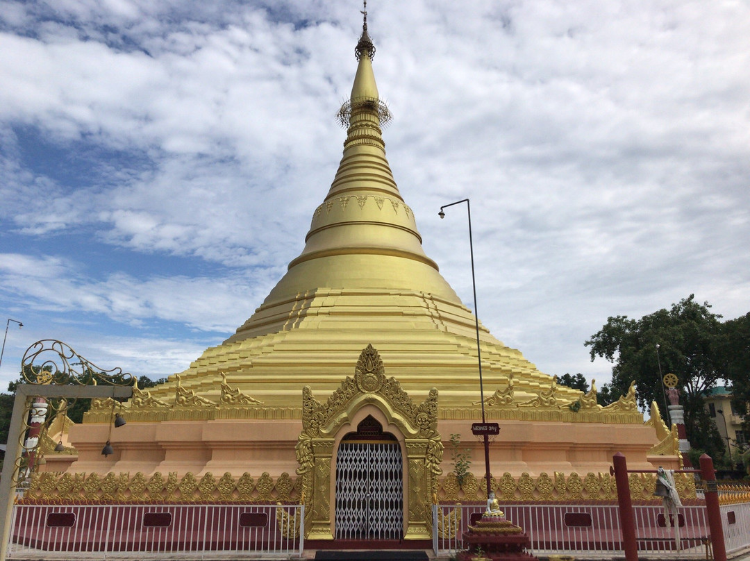 Myanmar Golden Monastery景点图片