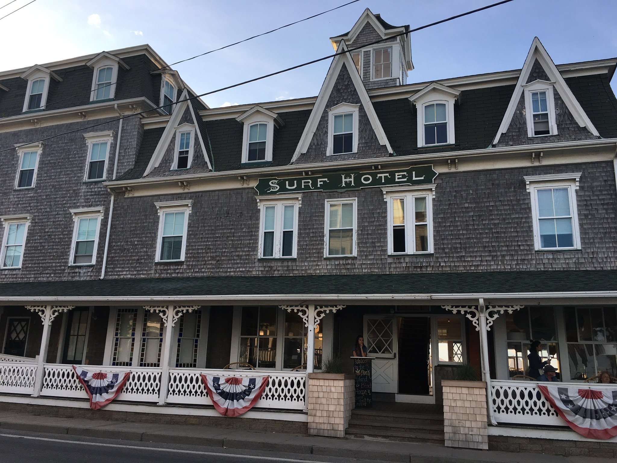 Block Island Beach House-浴室