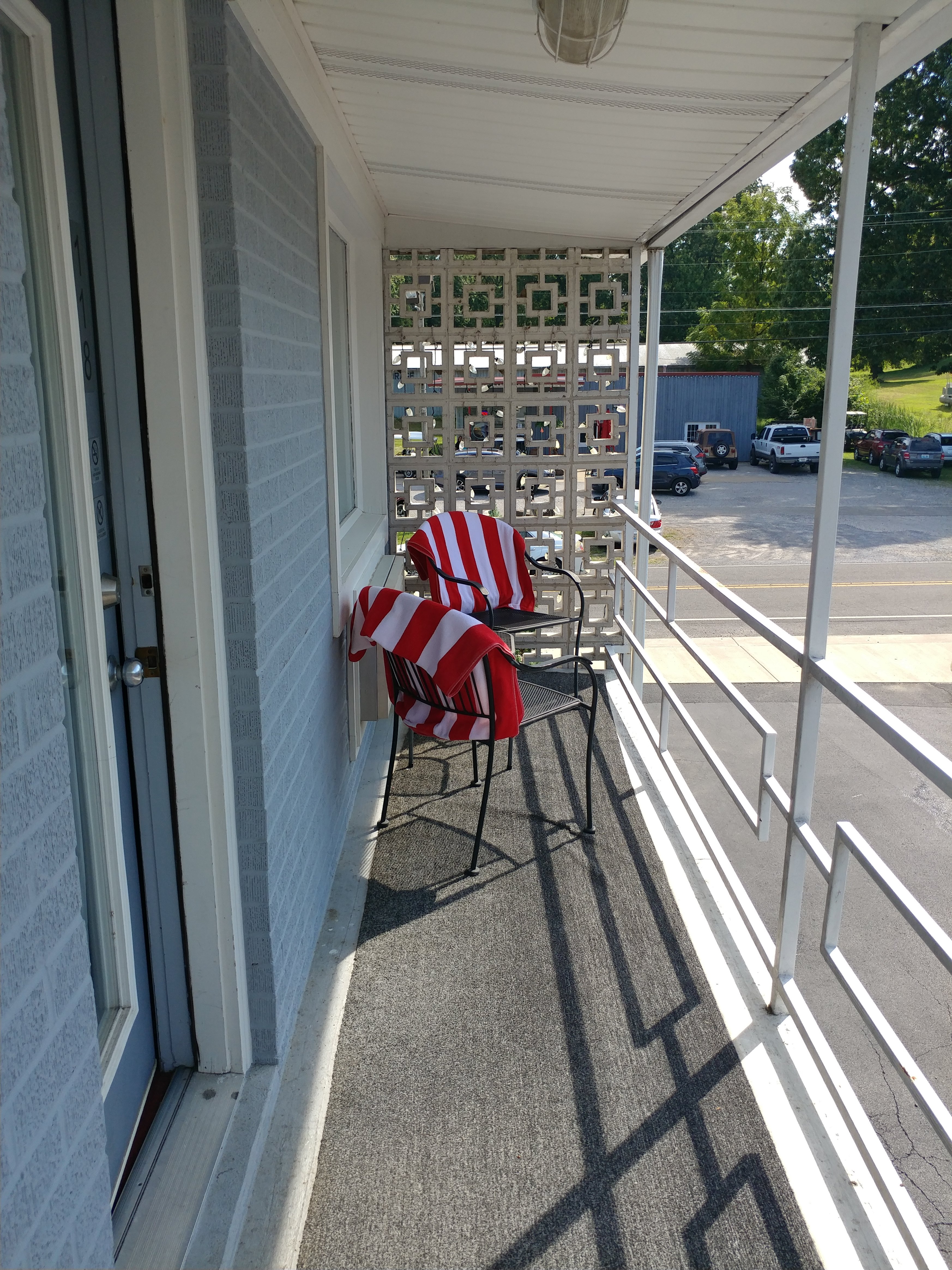 Grand Rivers Inn-portrait