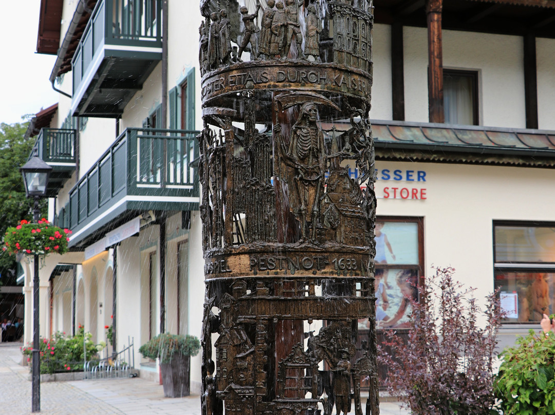 Bronze Brunnen-奥伯阿默高必去景点