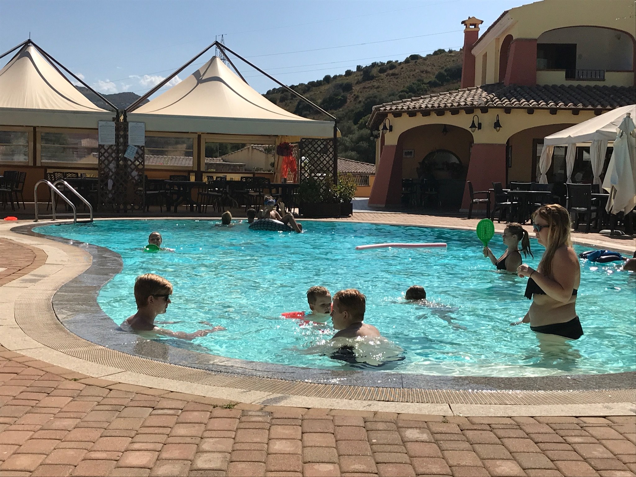 Residence Hotel Li Troni-泳池
