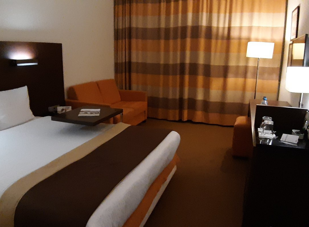 Hotel DeSilva Warszawa Piaseczno主图