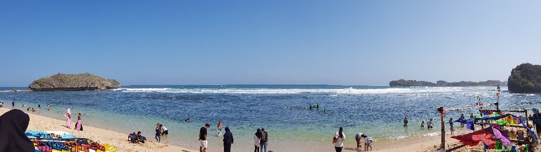 Sadranan Beach景点图片