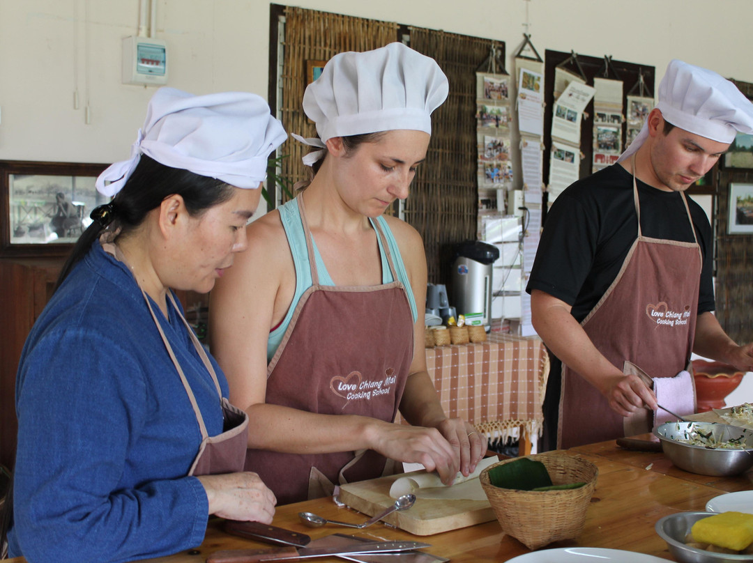 Love Chiang Mai Cooking And Touring-清迈必去景点