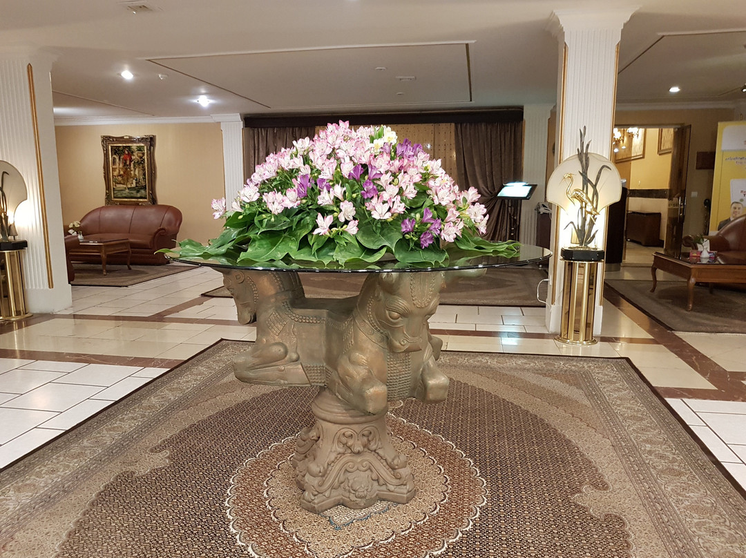 Aryo Barzan Hotel主图