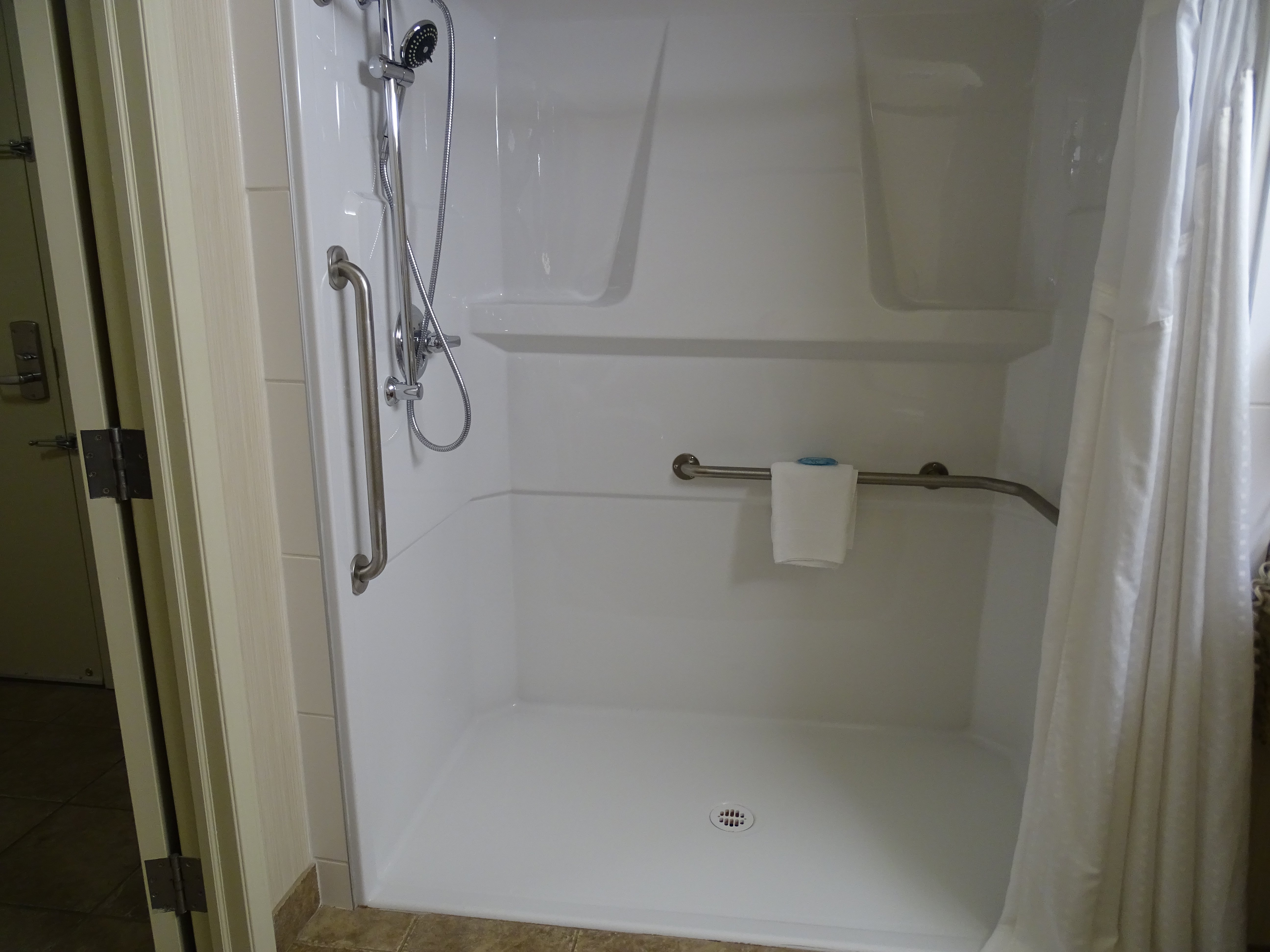 Holiday Inn Express & Suites Hinton By IHG-浴室