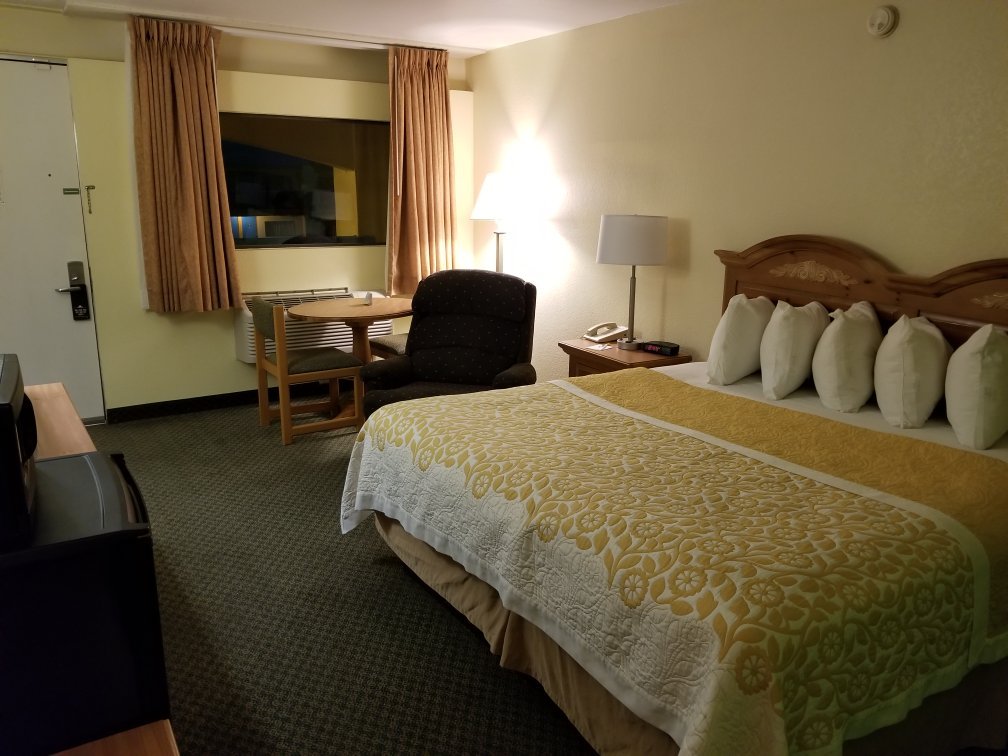 Days Inn & Suites by Wyndham Clovis-官方
