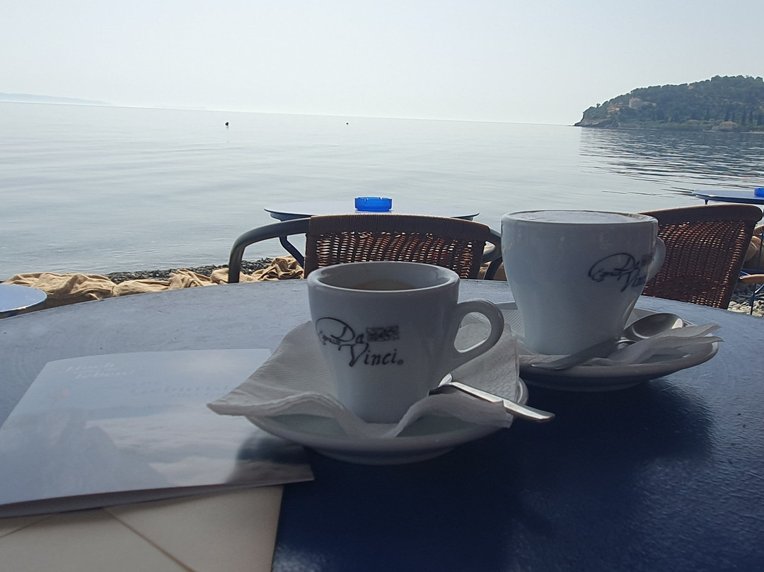 Beach Bar Kalo Livadi-Livadi必去景点