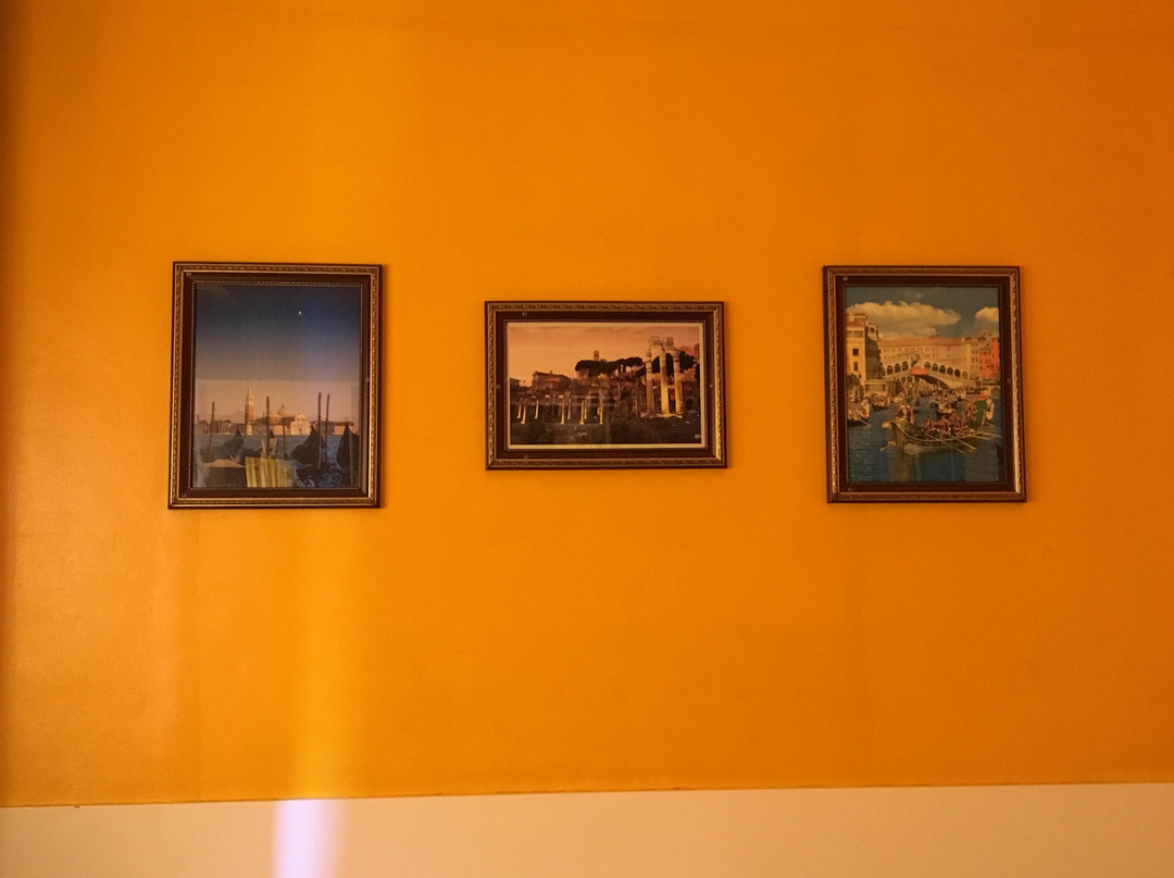 马卡蒂王城酒店主图