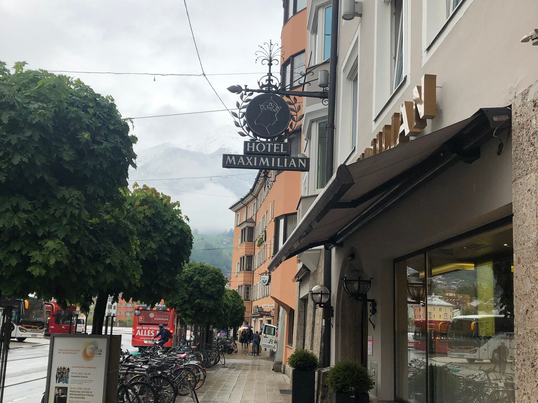 马克西米利安彭茨市政厅酒店主图