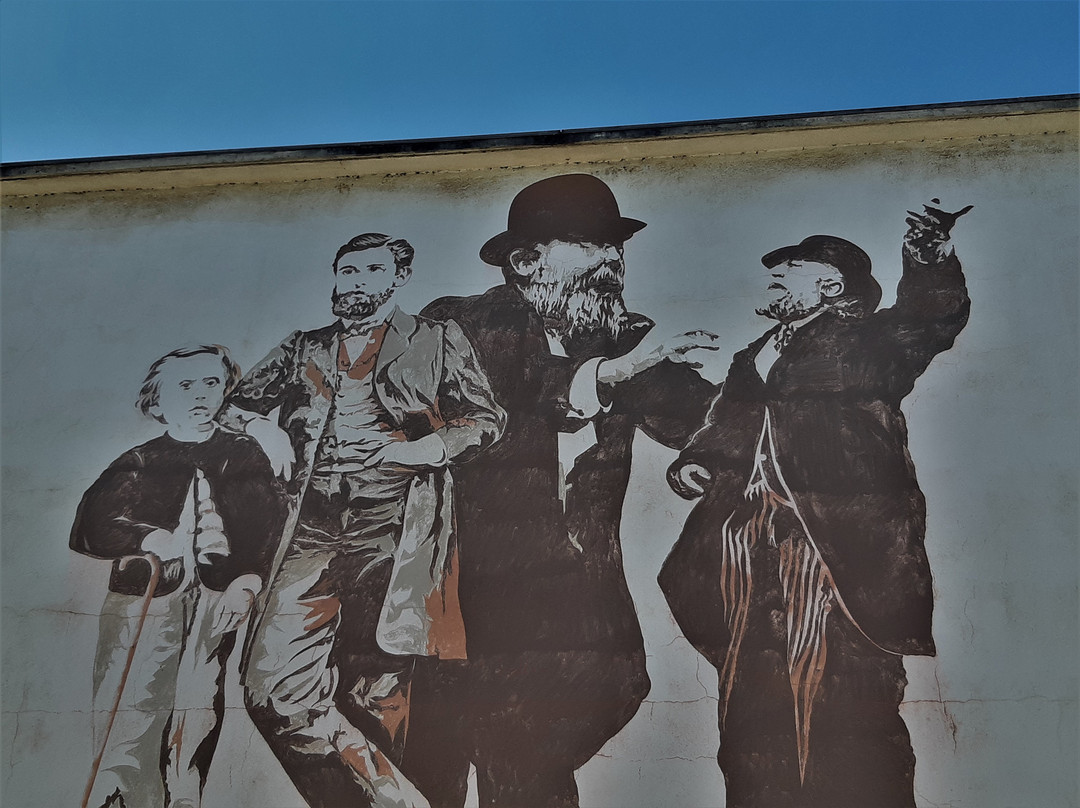 Fresque "Jean Jaures"景点图片