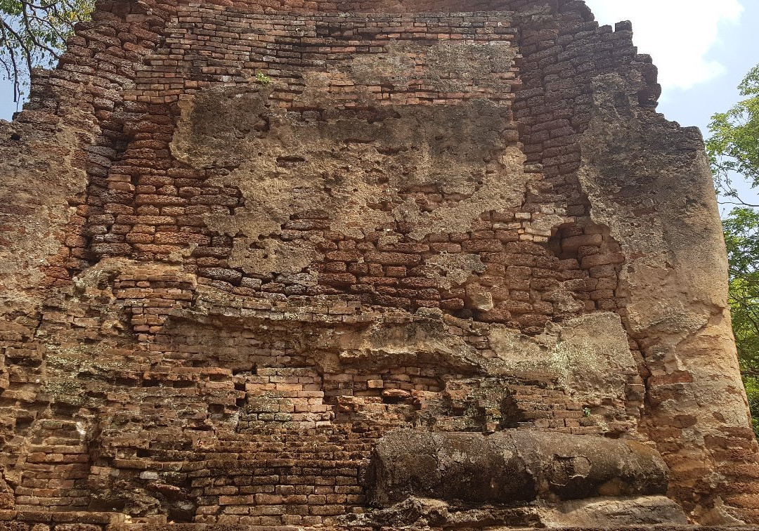 Wat Phra Si Ariyabot-甘烹碧必去景点