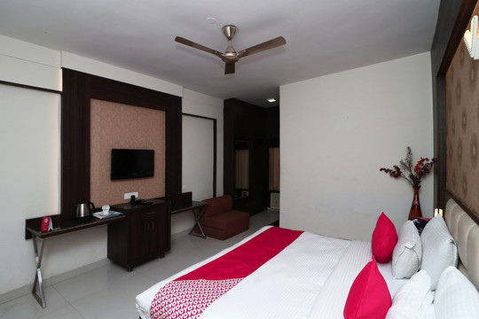 Hotel East Lite主图