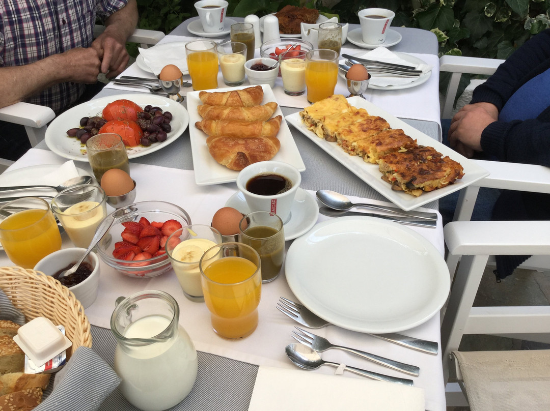 米斯托尔酒店主图