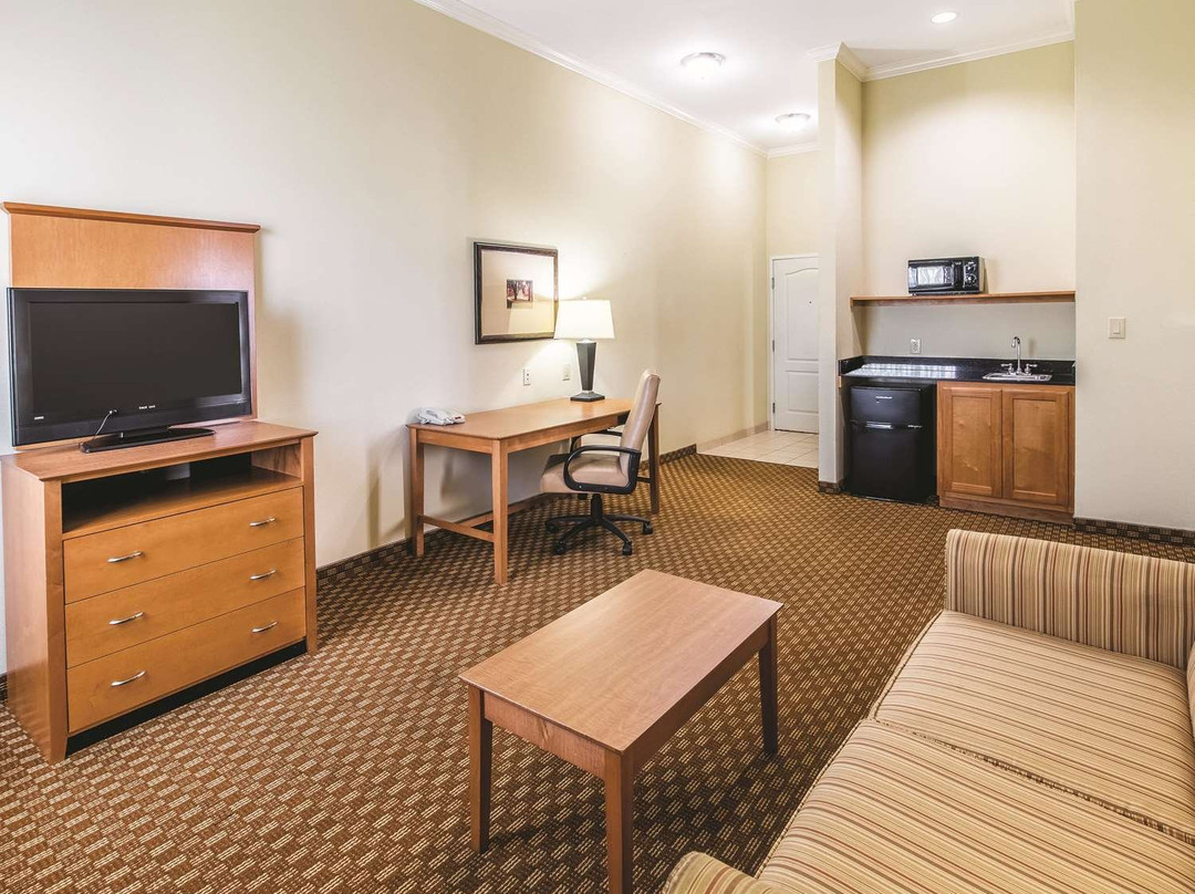 La Quinta Inn & Suites by Wyndham Bridgeport主图