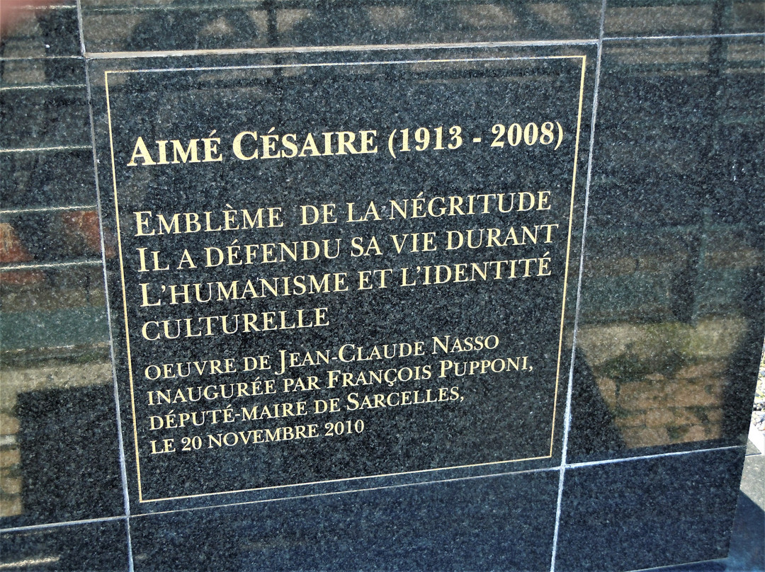 Buste d’Aime Cesaire景点图片