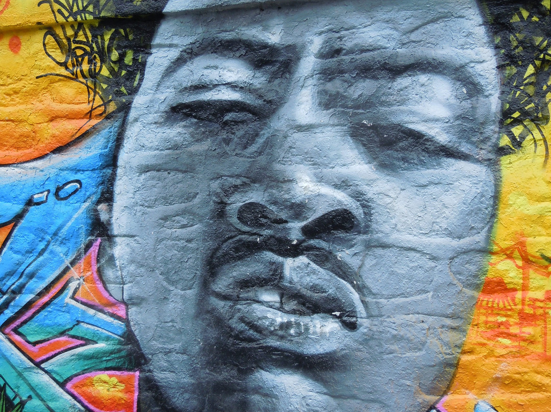 Fresque "Le couple"-巴黎必去景点