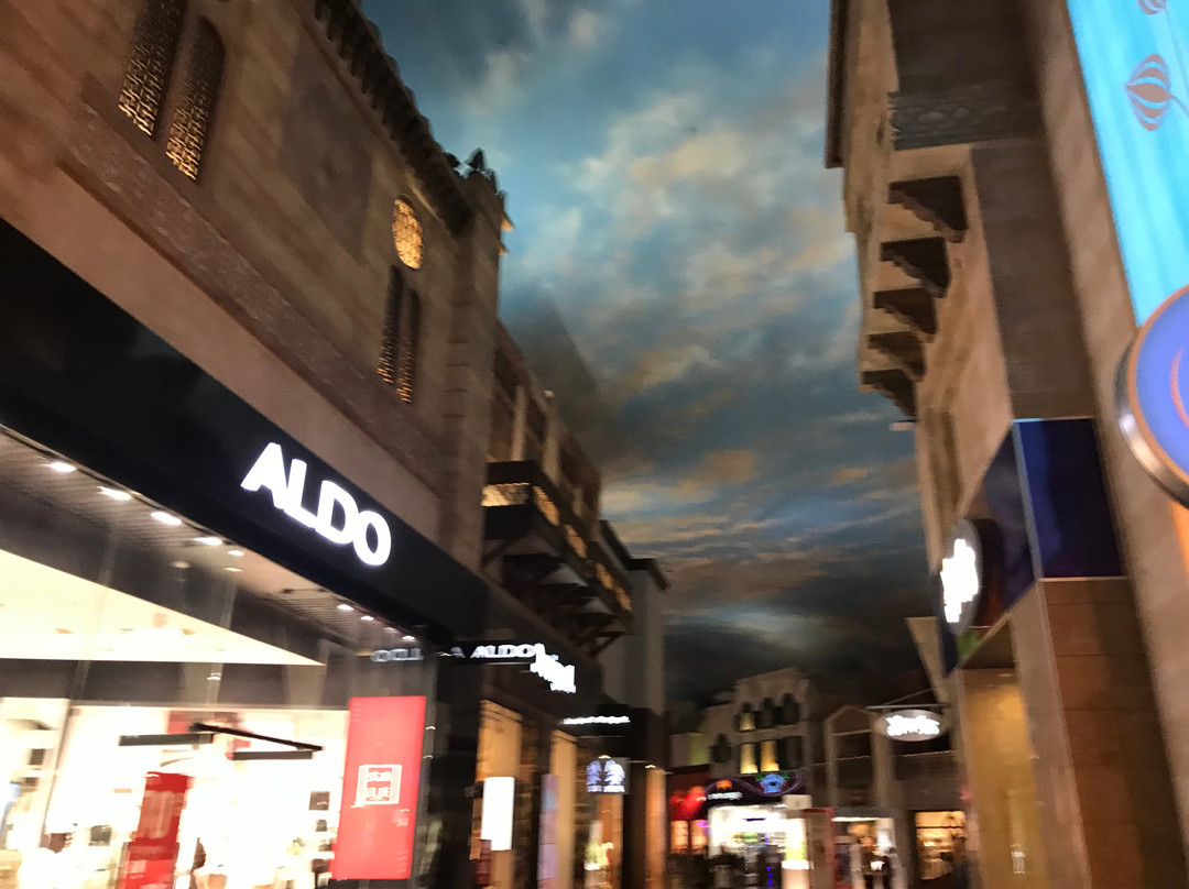 好莱坞奇迹哩购物中心景点图片
